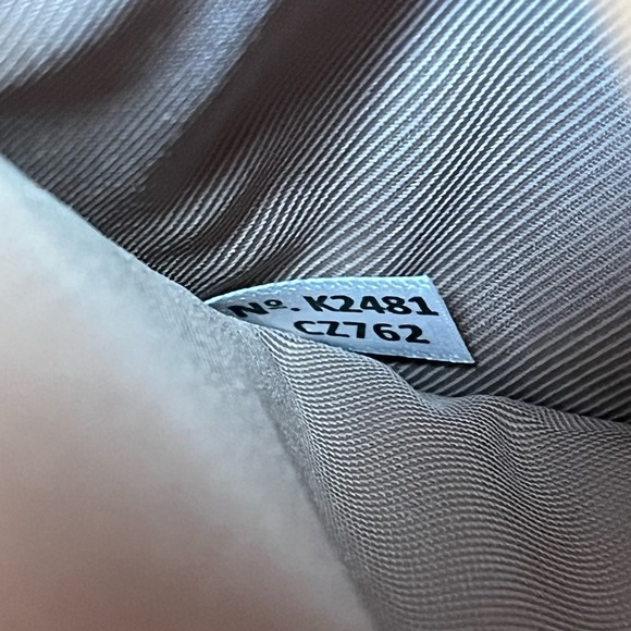 Coach Medium Corner Zip With Cherry Print🎈🎈 - Picture 9 of 11